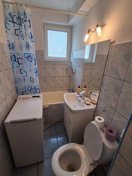 Piata Muncii, Vatra Luminoasa, Maior Coravu, inchiriere garsoniera.