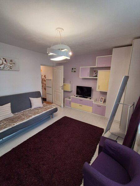 Piata Muncii, Vatra Luminoasa, Maior Coravu, inchiriere garsoniera.